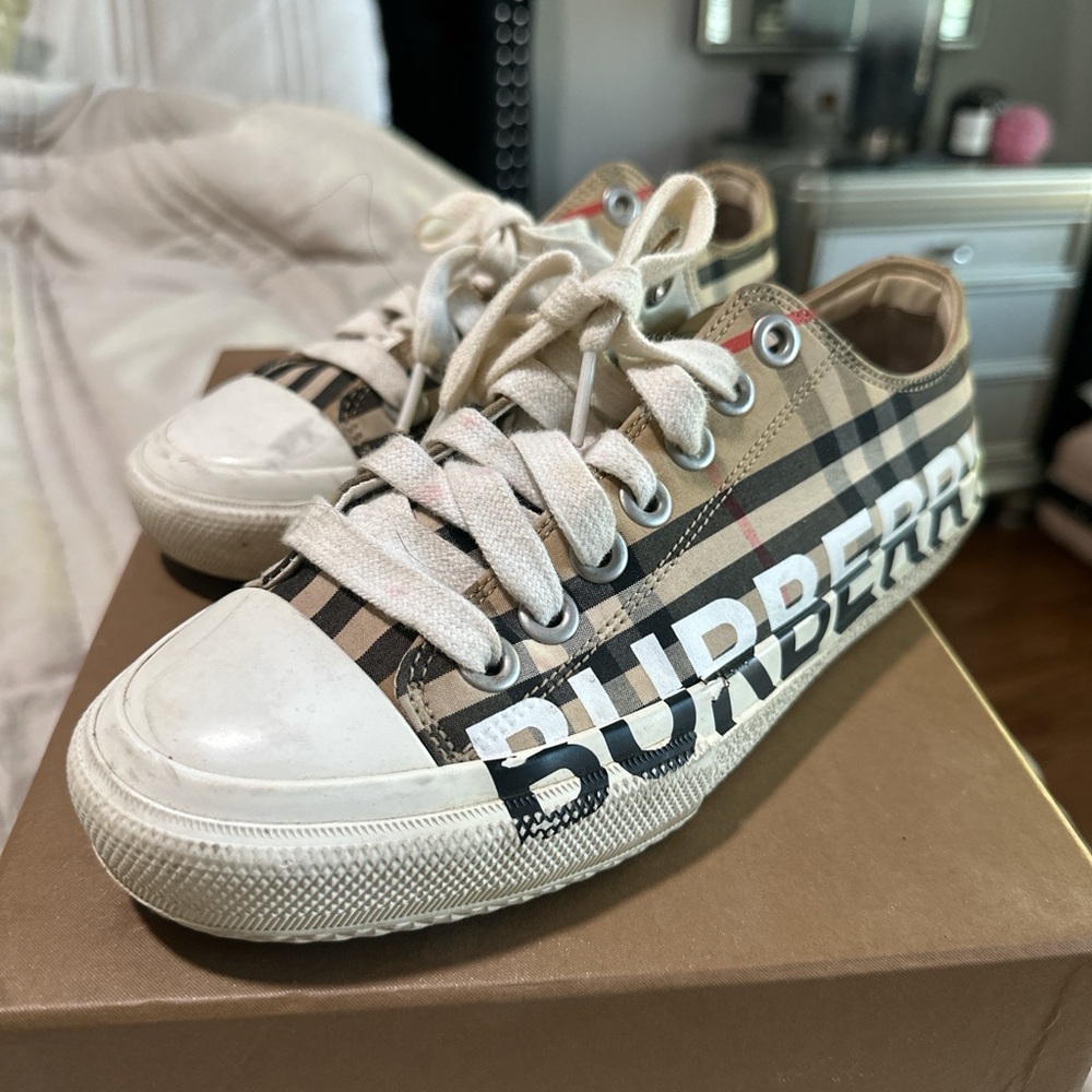 Burberry Beige and White Check Sneakers - Picture 3 of 4